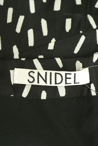 クリックで大画像表示 Snidel(スナイデル)の古着「セーラー襟ロングフレアワンピース(ワンピース・チュニック)」大画像6へ