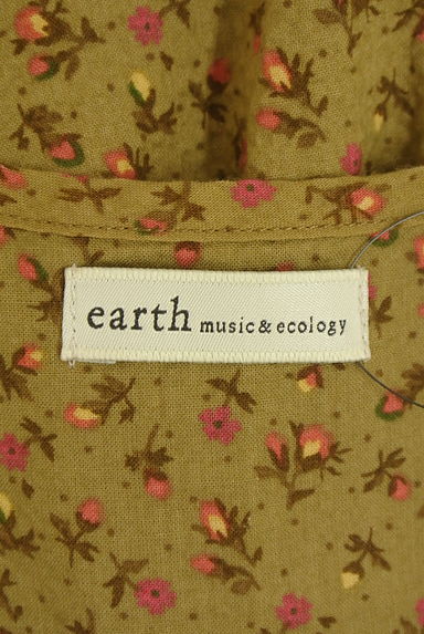 クリックで大画像表示 earth music&ecology(アースミュージック&エコロジー)の古着「小花柄サッカーキャミワンピース(キャミワンピース)」大画像6へ
