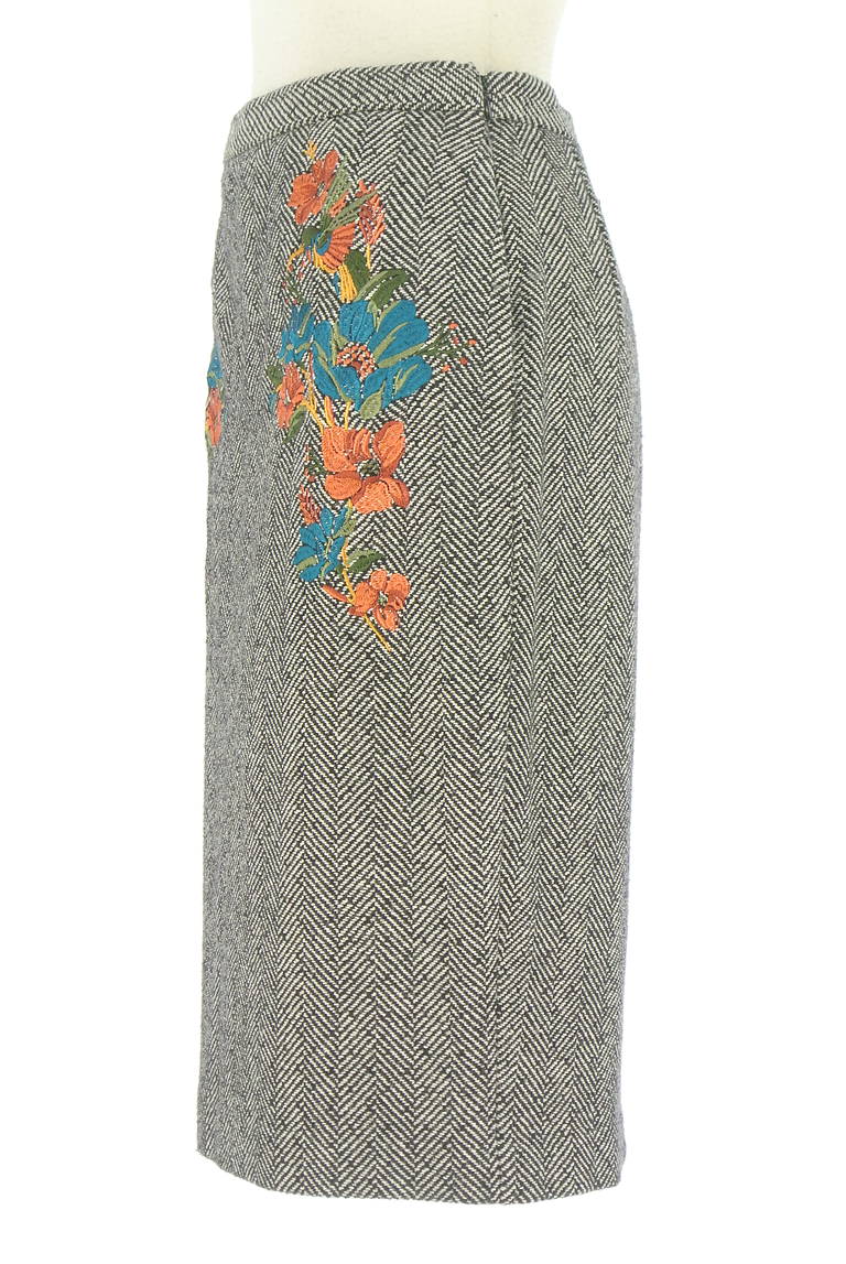 Lily Brown（リリーブラウン）の古着「商品番号：PR10348372」-大画像3