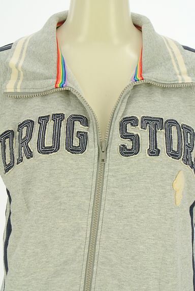 クリックで大画像表示 drug store's(ドラッグストアーズ)の古着「ワッペンロゴ半そでトラックジャケット(スウェット・パーカー)」大画像4へ