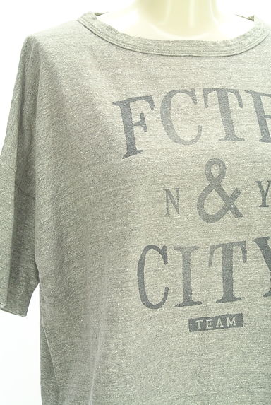 クリックで大画像表示 CUBE SUGAR(キューブシュガー)の古着「ロゴ入りネップTシャツ(Tシャツ)」大画像4へ