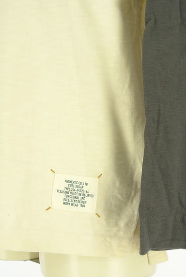 クリックで大画像表示 CUBE SUGAR(キューブシュガー)の古着「配色ロゴTシャツ(Tシャツ)」大画像4へ