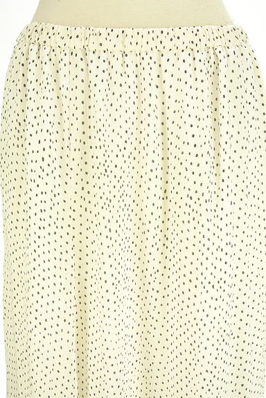 INDIVI（インディヴィ）の古着「ドット柄ロングシフォンスカート（ロングスカート・マキシスカート）」大画像４へ