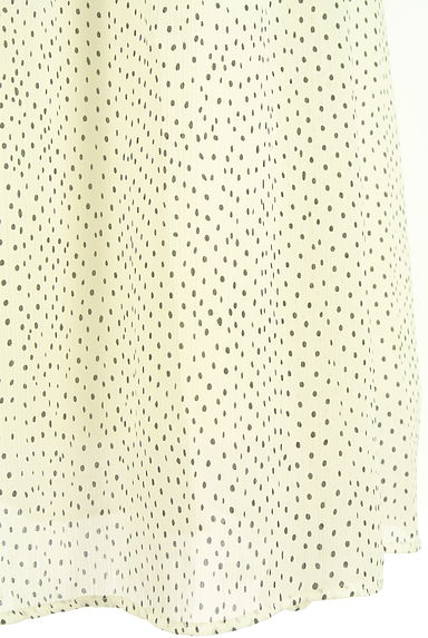 INDIVI（インディヴィ）の古着「ドット柄ロングシフォンスカート（ロングスカート・マキシスカート）」大画像５へ