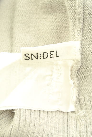 クリックで大画像表示 Snidel(スナイデル)の古着「Vネックニットカーディガン(カーディガン・ボレロ)」大画像6へ