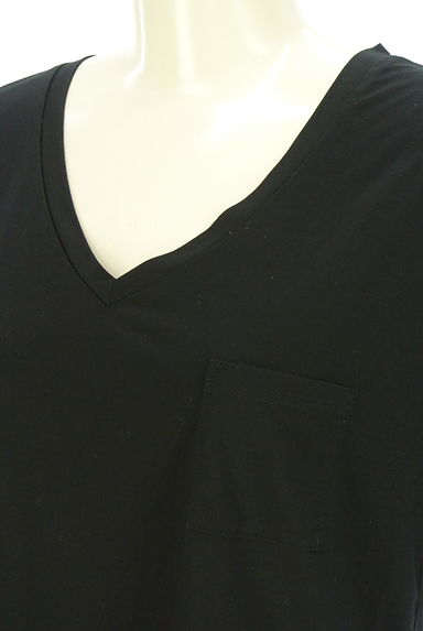 クリックで大画像表示 BEAUTY&YOUTH(ビューティ&ユース)の古着「Vネック5分袖Tシャツ(Tシャツ)」大画像4へ