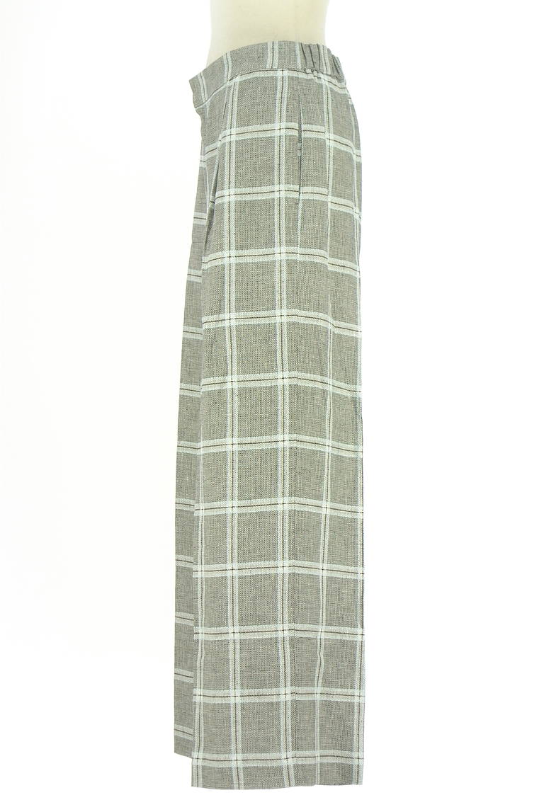 BASILE28（バジーレ２８）の古着「商品番号：PR10348858」-大画像3