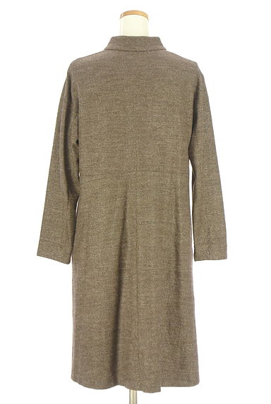 クリックで大画像表示 COMME CA(コムサ)の古着「Gabardine K.T キーネック膝丈ラメシャツワンピ(ワンピース・チュニック)」大画像2へ