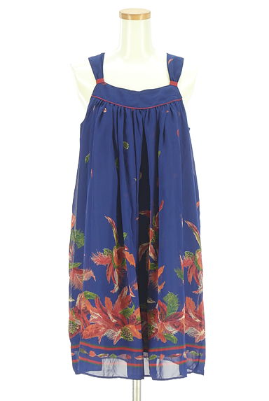クリックで大画像表示 axes femme(アクシーズファム)の古着「花柄シフォンキャミワンピース(キャミワンピース)」大画像1へ