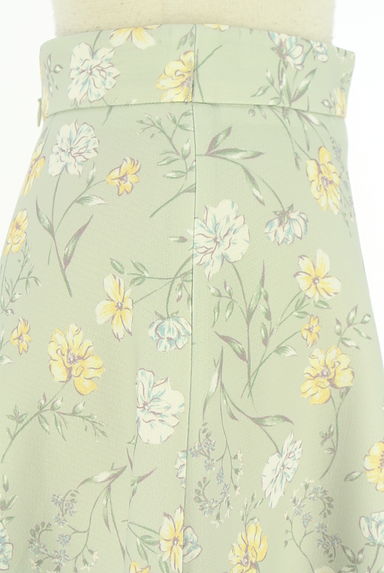 クリックで大画像表示 PROPORTION BODY DRESSING(プロポーションボディドレッシング)の古着「花柄膝下フレアスカート(スカート)」大画像4へ
