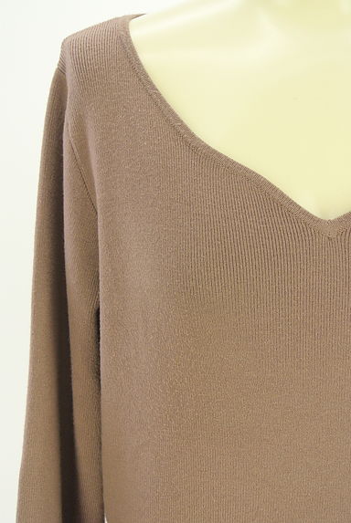 クリックで大画像表示 PROPORTION BODY DRESSING(プロポーションボディドレッシング)の古着「Vネックハイゲージニット(ニット)」大画像4へ