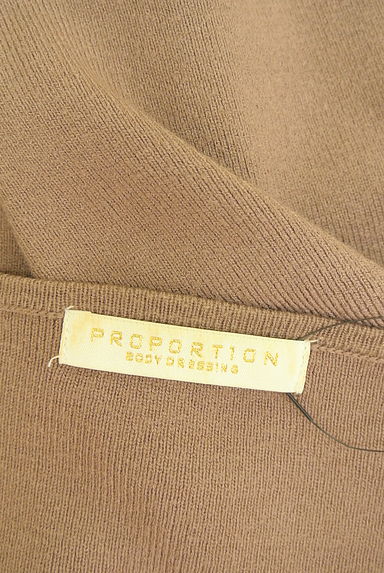 クリックで大画像表示 PROPORTION BODY DRESSING(プロポーションボディドレッシング)の古着「Vネックハイゲージニット(ニット)」大画像6へ