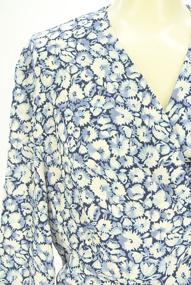 クリックで大画像表示 LUI CHANTANT(ルイシャンタン)の古着「花柄カシュクールブラウス(ブラウス)」大画像4へ