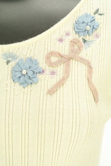 クリックで大画像表示 Couture Brooch(クチュールブローチ)の古着「パール&花刺しゅうリブニットトップス(ニット)」大画像4へ
