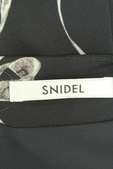 クリックで大画像表示 Snidel(スナイデル)の古着「リボンプリントロングワンピース(ワンピース・チュニック)」大画像6へ