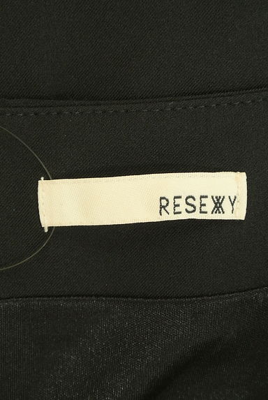 クリックで大画像表示 RESEXXY(リゼクシー)の古着「ベルト付き配色膝上タイトワンピース(ワンピース・チュニック)」大画像6へ