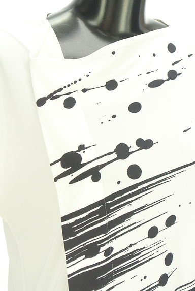 クリックで大画像表示 HIROKO KOSHINO(ヒロココシノ)の古着「アシメフレンチスリーブカットソー(カットソー・プルオーバー)」大画像4へ