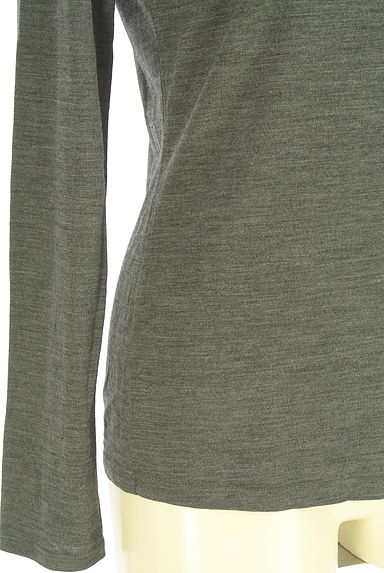 クリックで大画像表示 COMME CA(コムサ)の古着「Gabardine K.T ビーズ刺繍ウールカットソー(カットソー・プルオーバー)」大画像5へ
