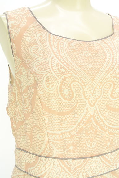 クリックで大画像表示 Laura Ashley(ローラアシュレイ)の古着「膝下丈シルクワンピース(ワンピース・チュニック)」大画像4へ