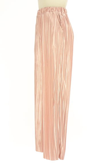 クリックで大画像表示 Rady(レディ)の古着「プリーツサテンワイドパンツ(パンツ)」大画像3へ