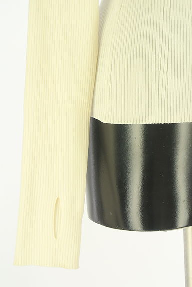 クリックで大画像表示 ROPE(ロペ)の古着「指穴入りリブニットトップス(ニット)」大画像4へ