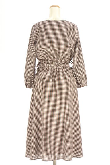 クリックで大画像表示 PROPORTION BODY DRESSING(プロポーションボディドレッシング)の古着「ガンクラブチェック柄ワンピース(ワンピース・チュニック)」大画像2へ