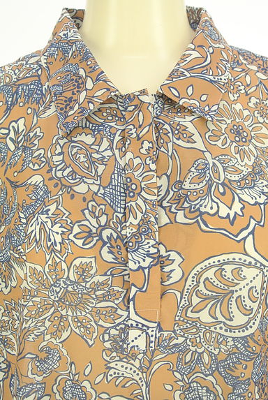 クリックで大画像表示 HIROKO BIS(ヒロコビス)の古着「花柄フレアブラウス(ブラウス)」大画像4へ