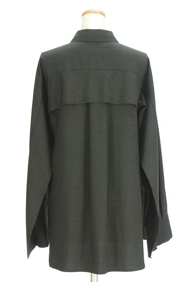 クリックで大画像表示 UNITED TOKYO(ユナイテッドトウキョウ)の古着「ベルト付きデザインシャツ(カジュアルシャツ)」大画像2へ