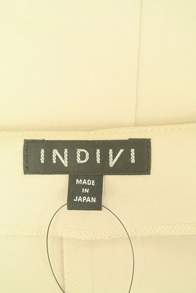 クリックで大画像表示 INDIVI(インディヴィ)の古着「ハートネック半袖ブラウス(ブラウス)」大画像6へ