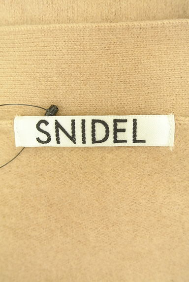 クリックで大画像表示 Snidel(スナイデル)の古着「飾りボタン付きニットカーディガン(カーディガン・ボレロ)」大画像6へ