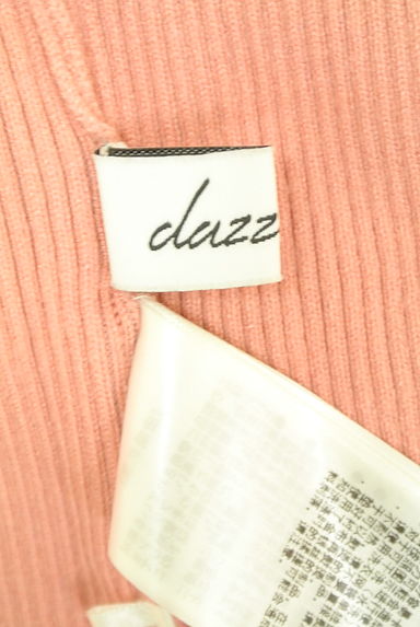 クリックで大画像表示 dazzlin(ダズリン)の古着「花刺繍アシメリブニット(ニット)」大画像6へ